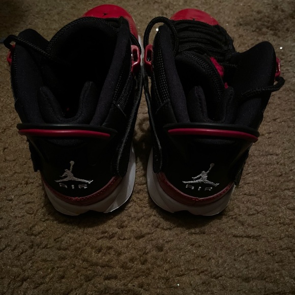 Boys ‘Fitness Red’ Jordan 6 Rings - Picture 2 of 4